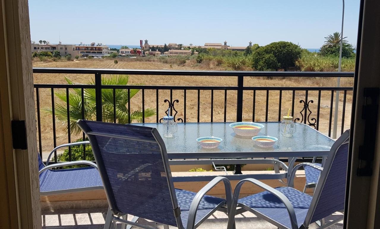 Sunny View - A Stunning Apartment With Private Rooftop パ フォス エクステリア 写真