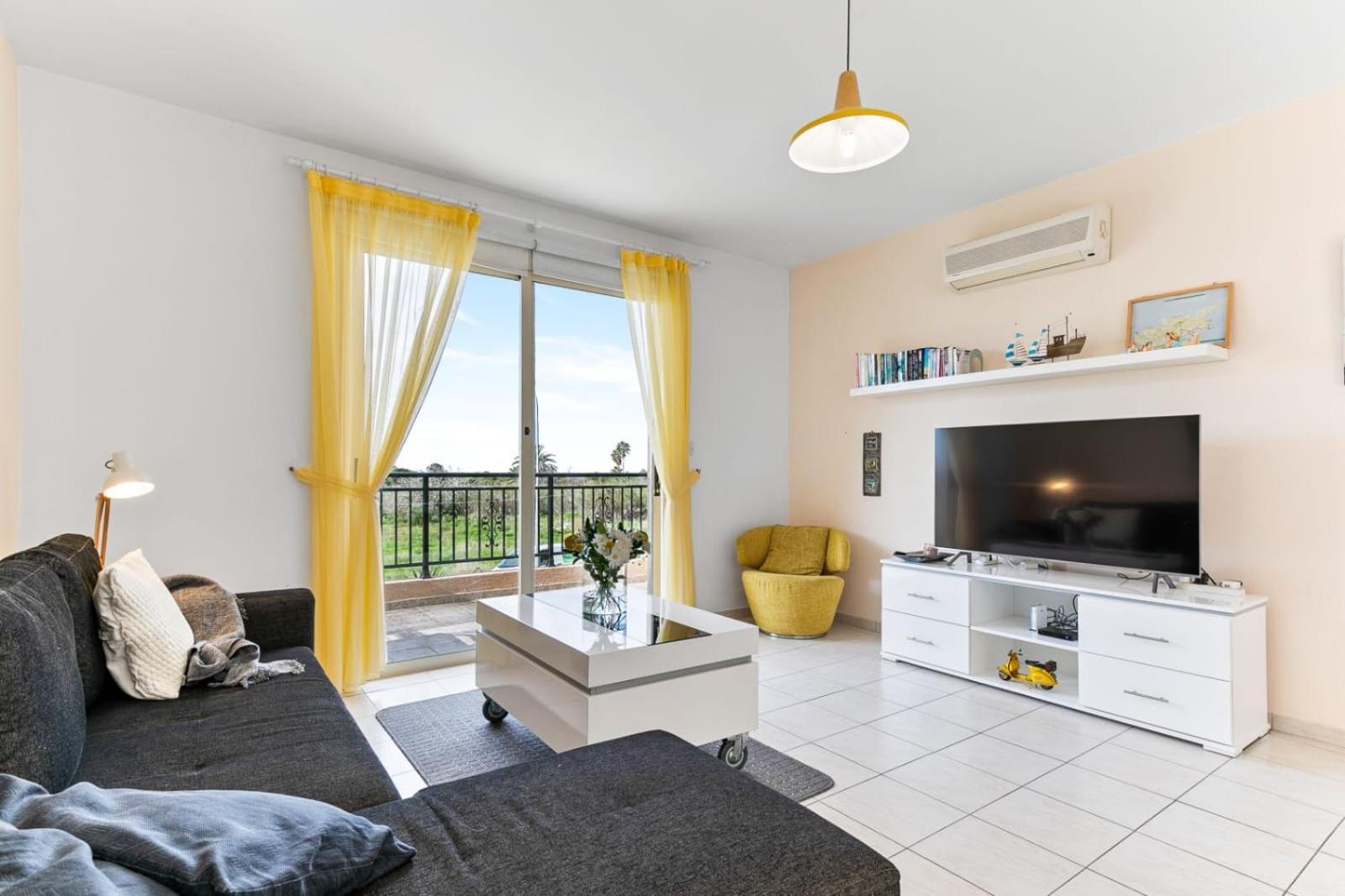 Sunny View - A Stunning Apartment With Private Rooftop パ フォス エクステリア 写真