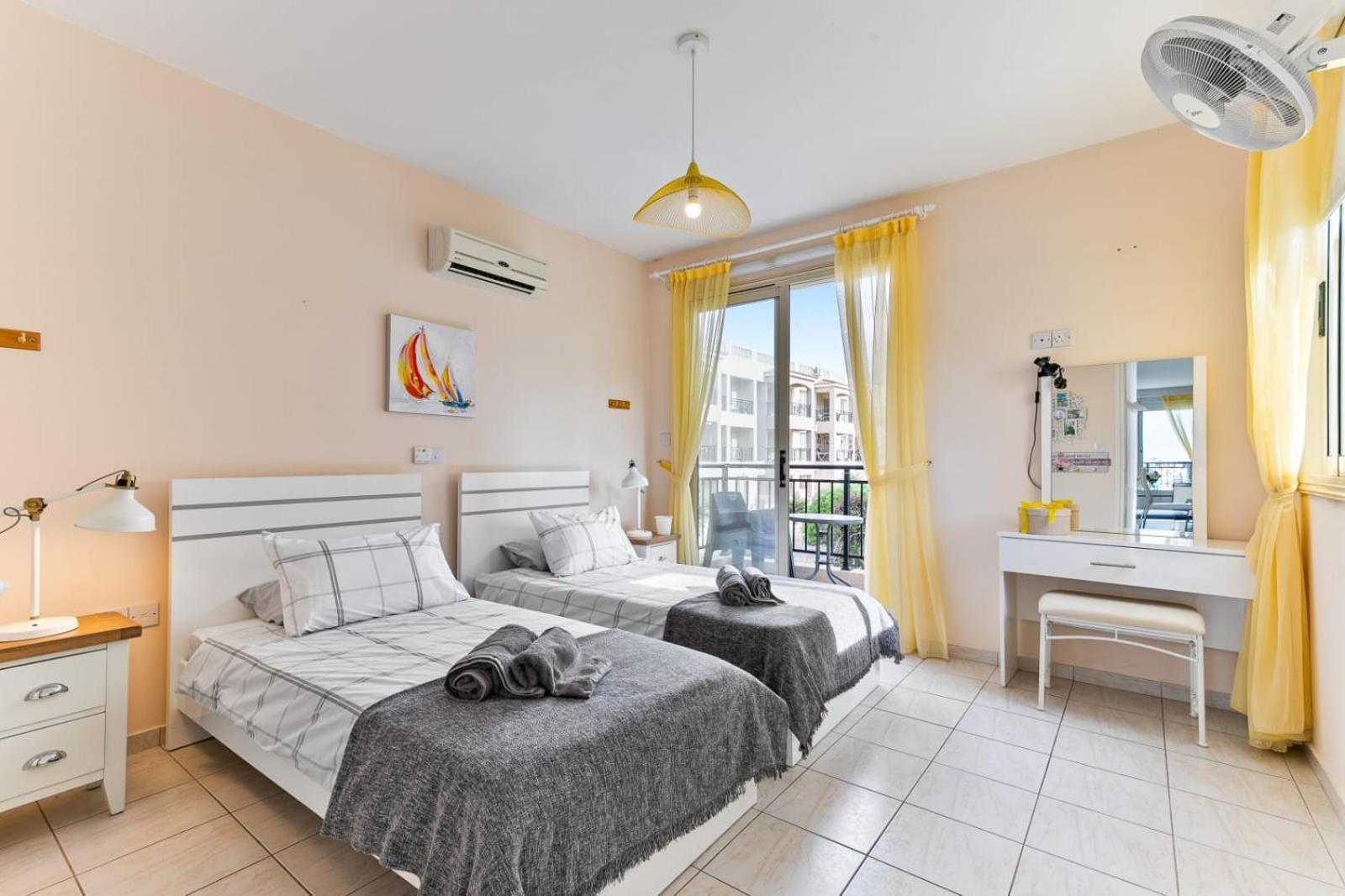 Sunny View - A Stunning Apartment With Private Rooftop パ フォス エクステリア 写真