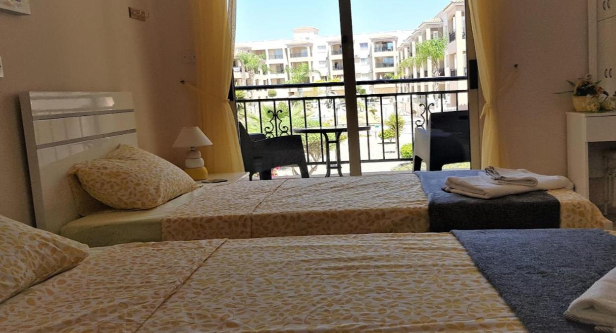 Sunny View - A Stunning Apartment With Private Rooftop パ フォス エクステリア 写真